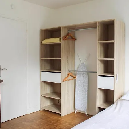 30 M 2 Steps From The Center Of